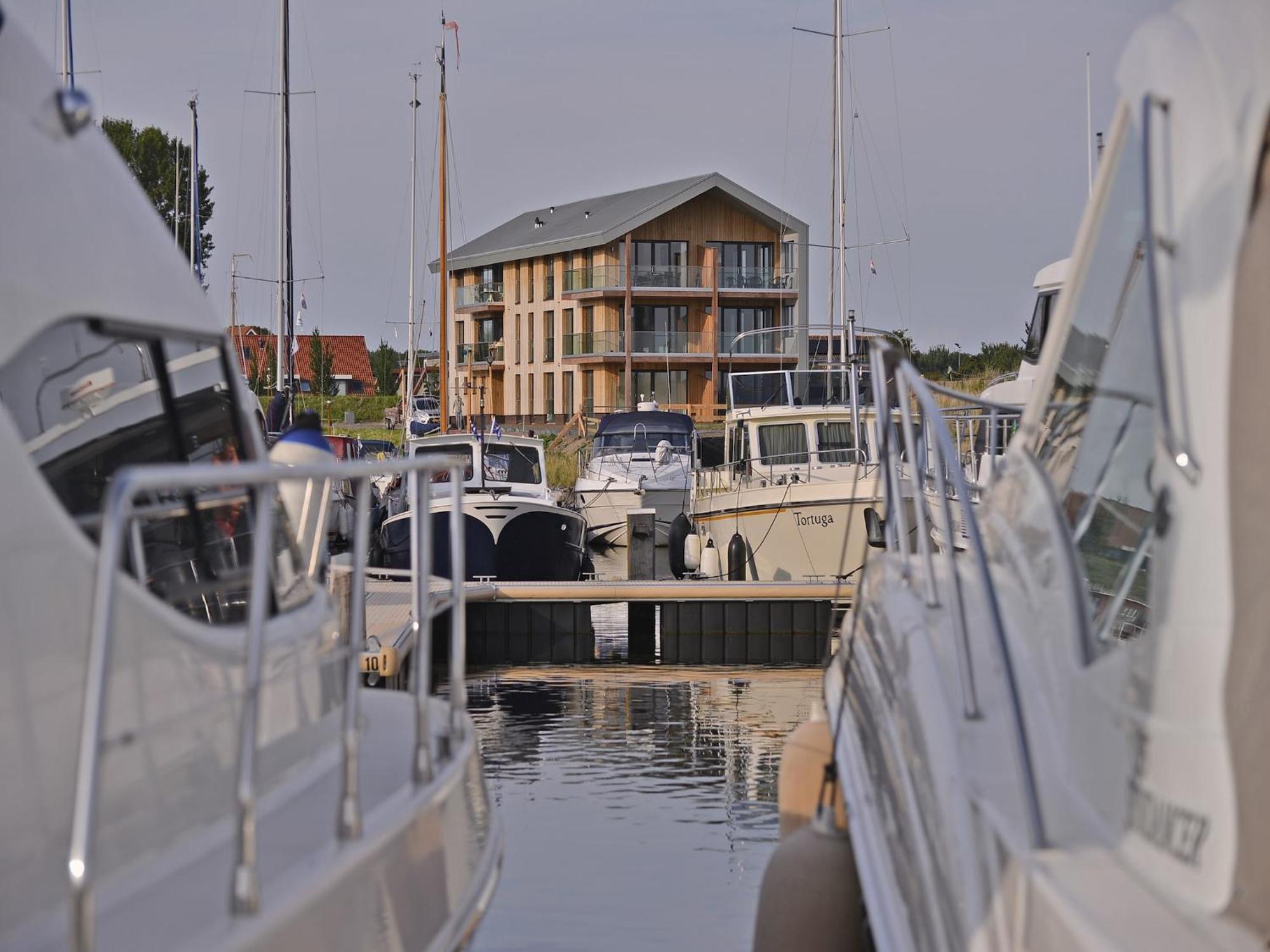 Waterlodge Blue Lagoon On A Jetty For 4 People Kamperland Exterior foto